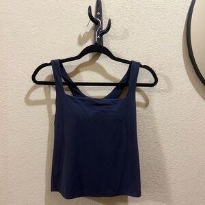 Women's Square Neck Athletic Tank Top w/ Built-in Shelf Bra - Size M 🖤